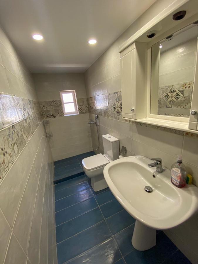 Shared House , Private With Garden Vilă