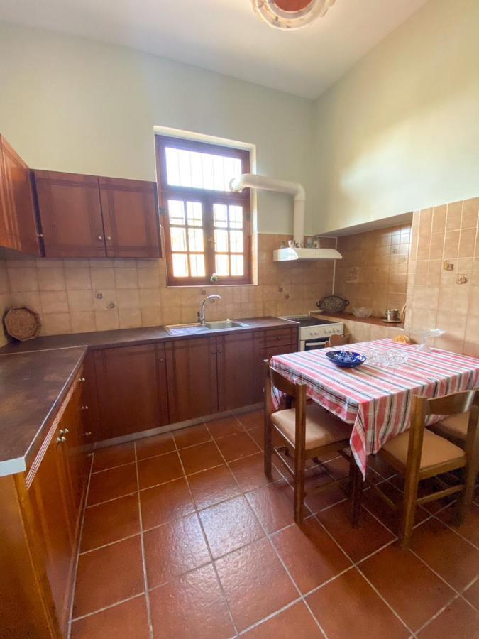 Shared House , Private With Garden Vilă